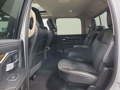 Used 2022 RAM 2500 Laramie AWD/4WD image 32