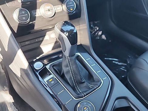 Certified 2024 Volkswagen Taos SEL image 22