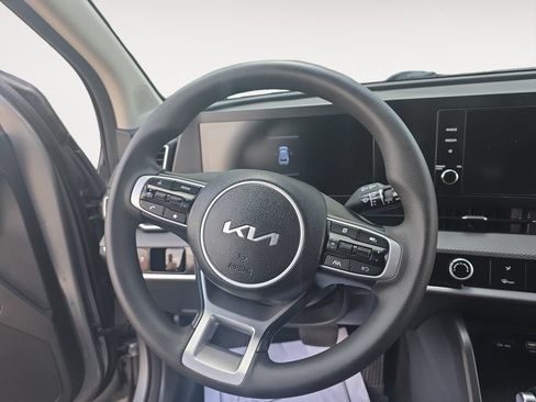 Used 2023 Kia Sportage LX FWD image 12