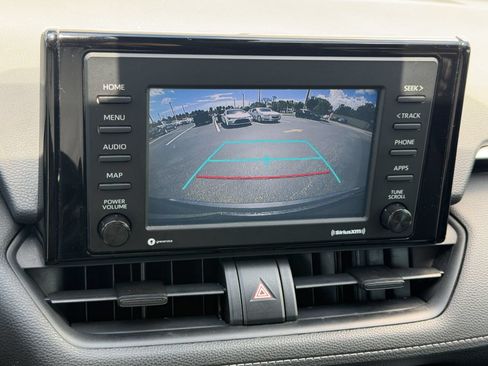 Used 2020 Toyota RAV4 LE FWD image 22