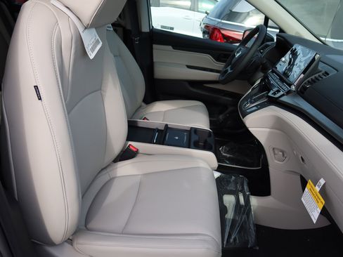 New 2026 Honda Odyssey EX-L image 5