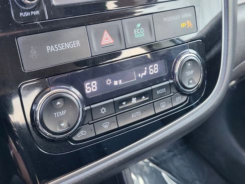 Used 2016 Mitsubishi Outlander SE AWD/4WD image 20
