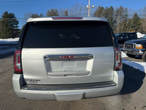 Used 2017 GMC Yukon Denali w/ Open Road Package image 8