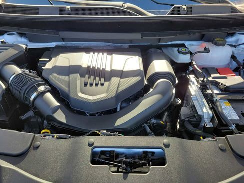 New 2026 Chevrolet Traverse LT w/ Enhanced Driving Package FWD image 17