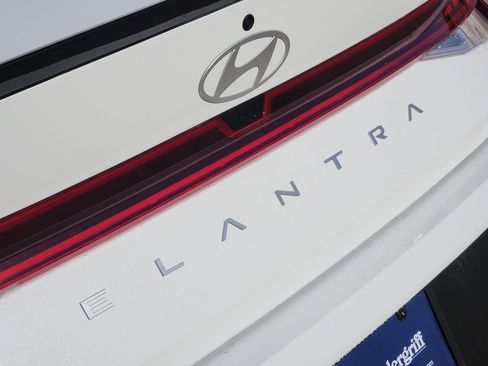 New 2026 Hyundai Elantra SEL Sport FWD image 8