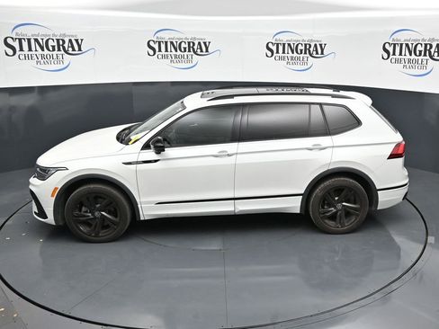 Used 2023 Volkswagen Tiguan SE R-Line AWD/4WD image 21