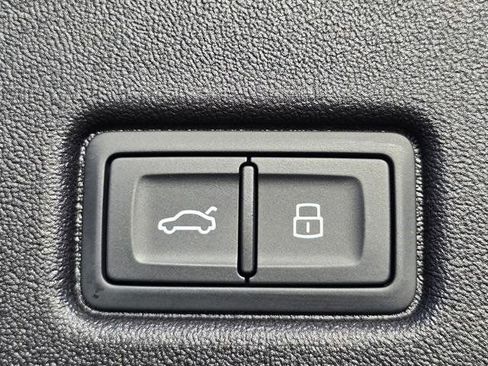 Used 2025 Audi Q5 Premium Plus image 15