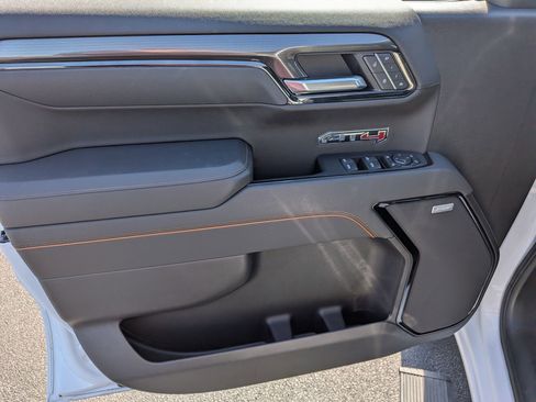 Used 2025 GMC Sierra 1500 AT4 w/ AT4 Premium Package image 10