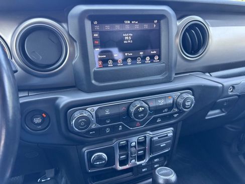 Used 2020 Jeep Gladiator Sport w/ Quick Order Package 24S AWD/4WD image 28