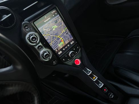 Used 2019 McLaren 720S Performance image 24