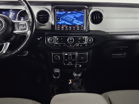 Used 2021 Jeep Wrangler Unlimited Sahara AWD/4WD image 9