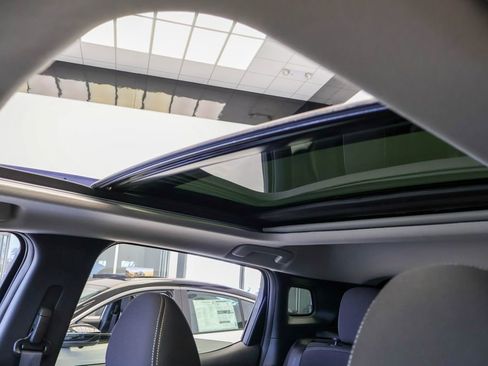 New 2026 Nissan Kicks SV image 8