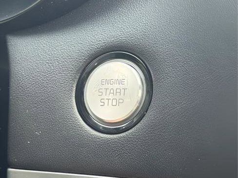 Used 2021 Kia Stinger GT2 image 32