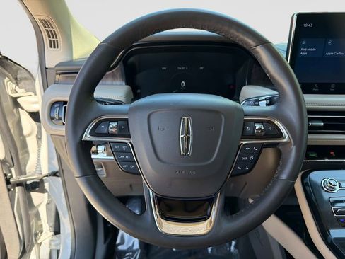 Used 2022 Lincoln Nautilus Reserve AWD/4WD image 32