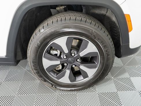 Used 2024 Jeep Grand Cherokee Limited 4xe image 35