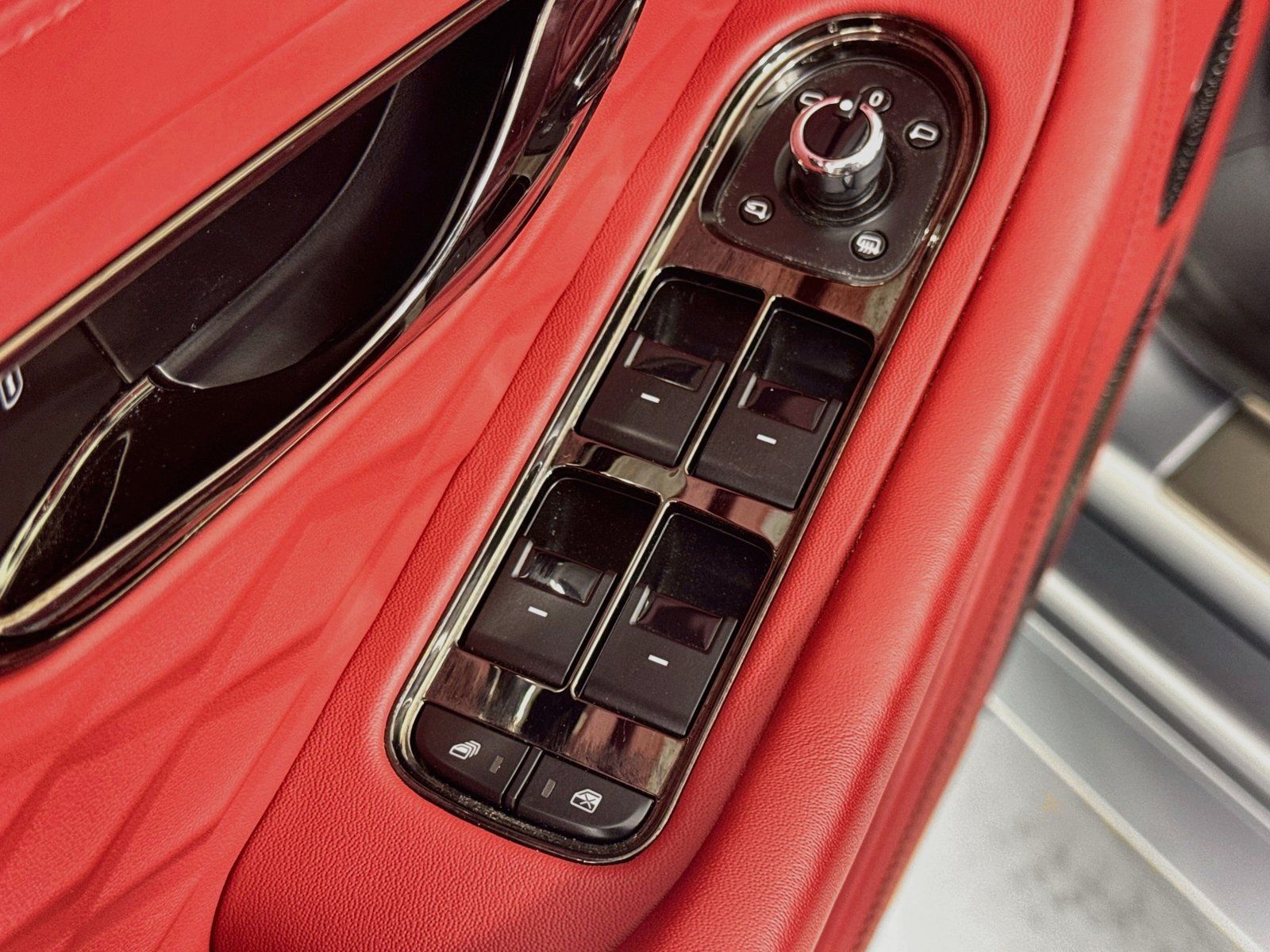 Certified 2025 Bentley Continental GT Speed AWD/4WD image 16