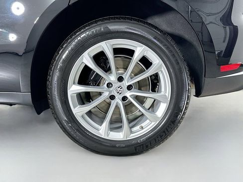 Used 2025 Porsche Macan image 33