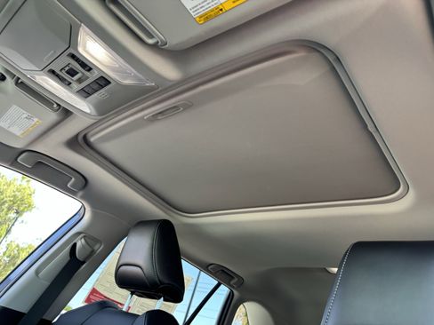 Used 2022 Toyota RAV4 XLE Premium AWD/4WD image 17
