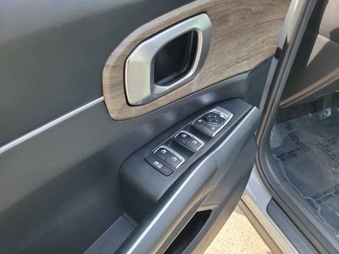 Used 2023 Kia Sorento EX w/ Panoramic Sunroof Package image 10