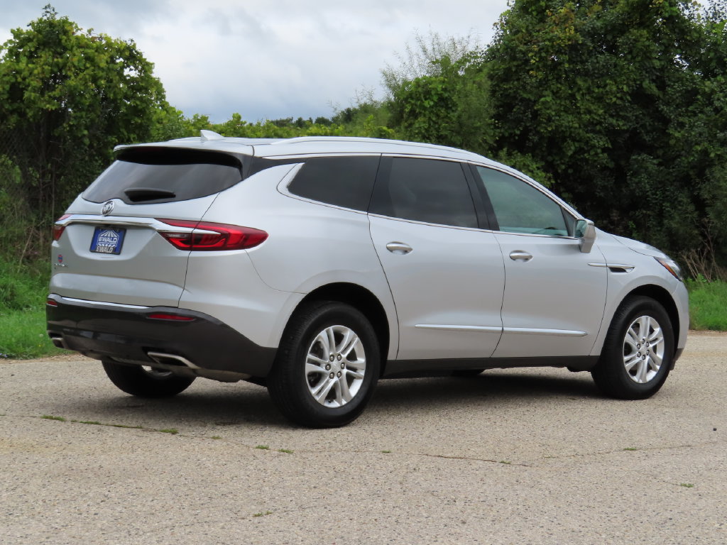 Used 2020 Buick Enclave Essence w/ Sound and Sites Package AWD/4WD image 3