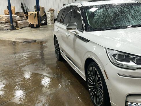 Used 2021 Lincoln Aviator Black Label w/ Dynamic Handling Package image 3