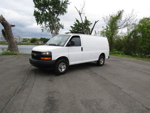 Used 2021 Chevrolet Express 2500 w/ Driver Convenience Package RWD image 25