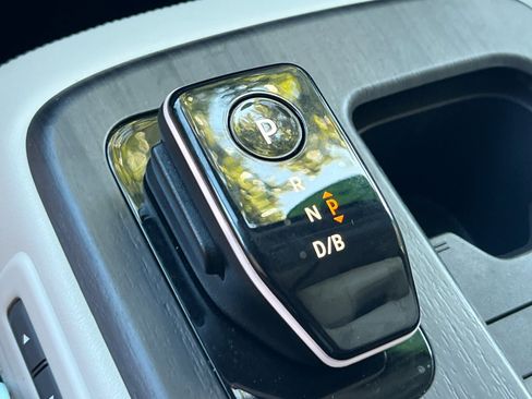 Used 2023 Nissan Ariya EVOLVE+ image 22