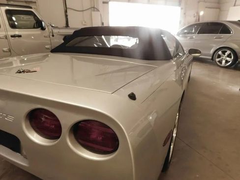 Used 2001 Chevrolet Corvette w/ Preferred Equipment Group2 image 26