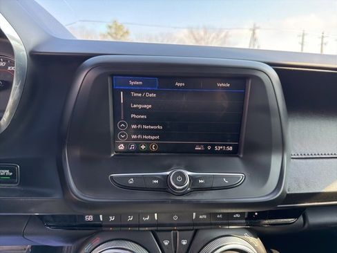 Used 2020 Chevrolet Camaro LT image 8