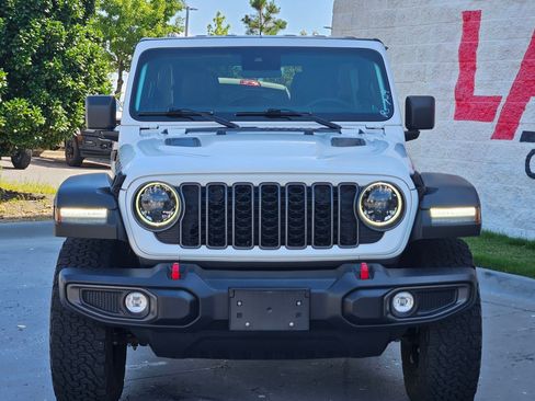 Used 2025 Jeep Wrangler Unlimited Rubicon AWD/4WD image 2