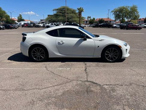 Used 2017 Toyota 86 860 Special Edition image 10
