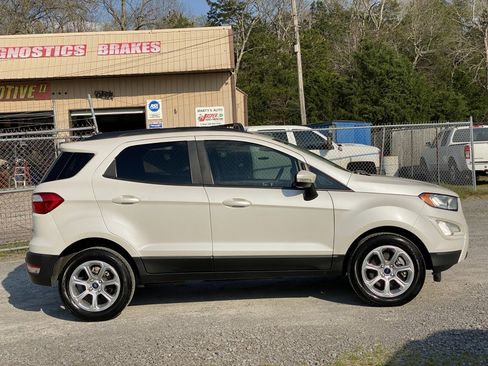 Used 2019 Ford EcoSport SE w/ SE Convenience Package image 4