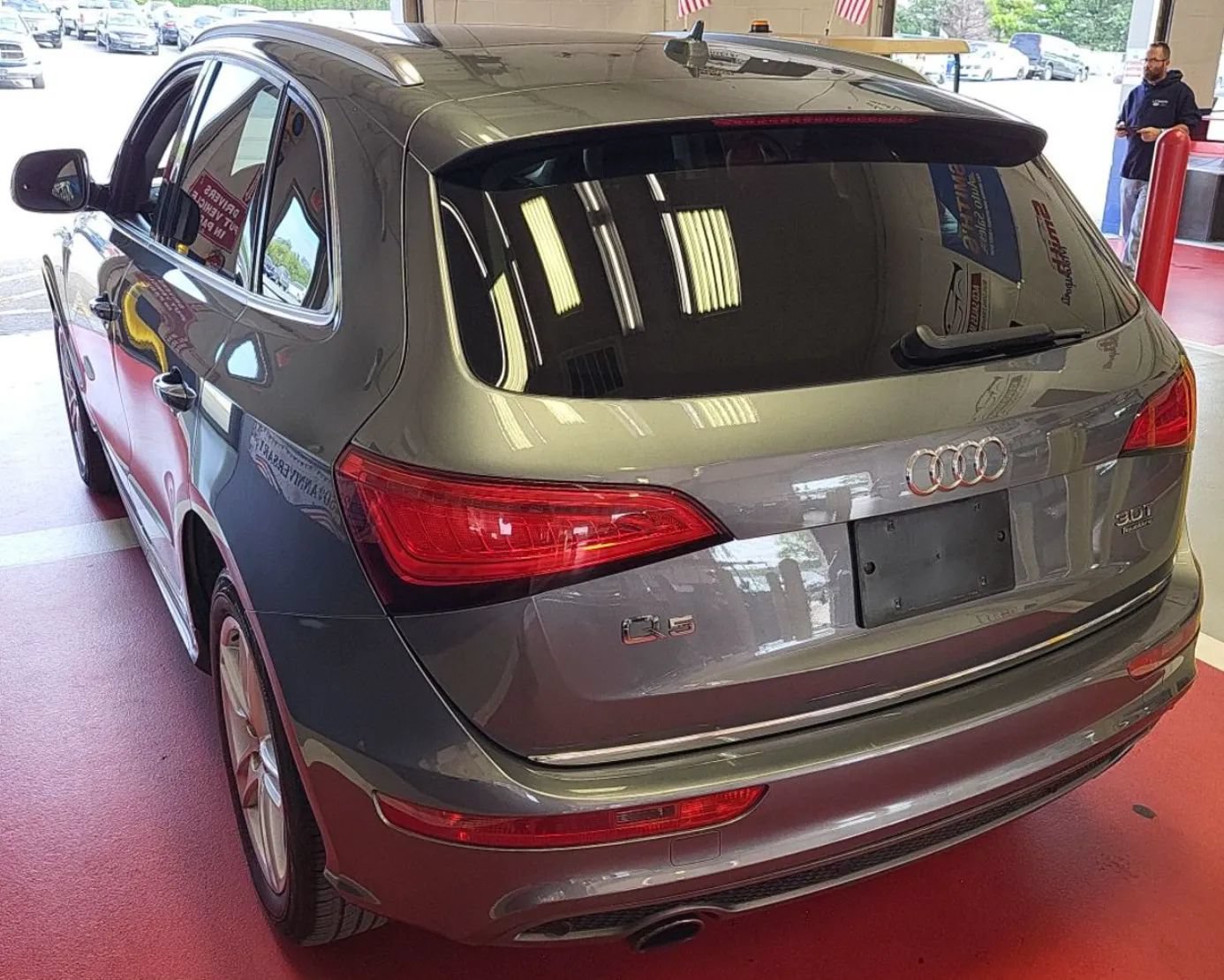 Used 2017 Audi Q5 3.0T Premium Plus w/ Technology Package AWD/4WD image 2