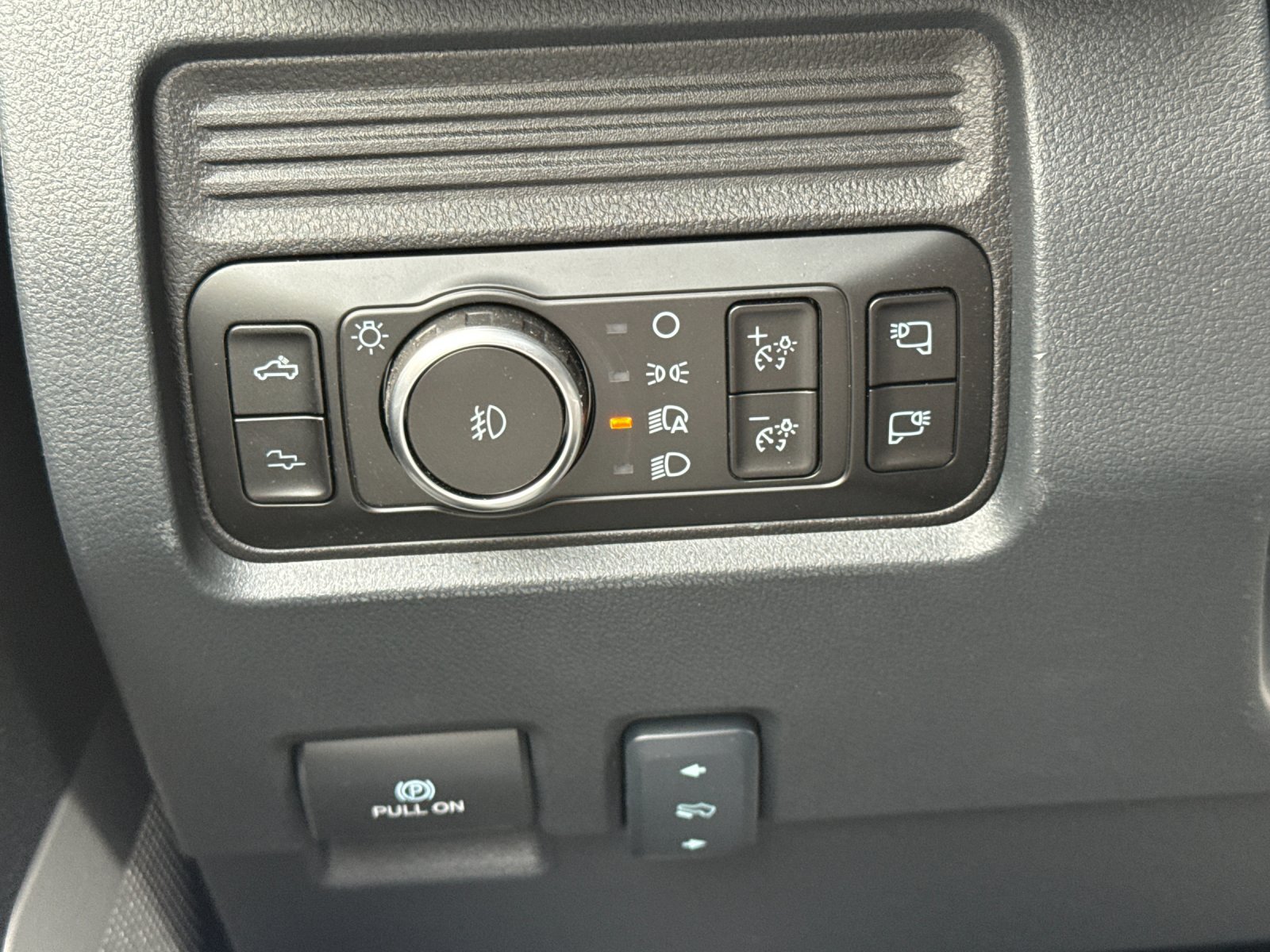 New 2026 Ford F250 Platinum AWD/4WD image 30