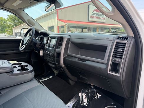 Used 2018 RAM 2500 Tradesman w/ Chrome Appearance Group AWD/4WD image 21