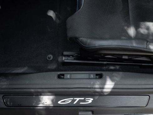Certified 2025 Porsche 911 GT3 w/ Chrono Package RWD image 20