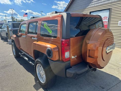 Used 2007 HUMMER H3 Adventure image 7