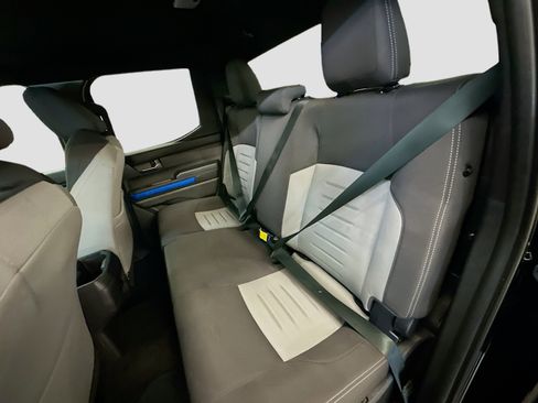 Used 2025 Toyota Tacoma TRD Off-Road image 29