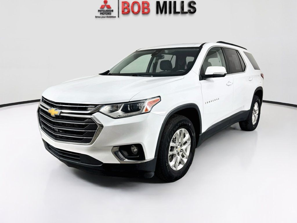Used 2021 Chevrolet Traverse LT FWD image 3