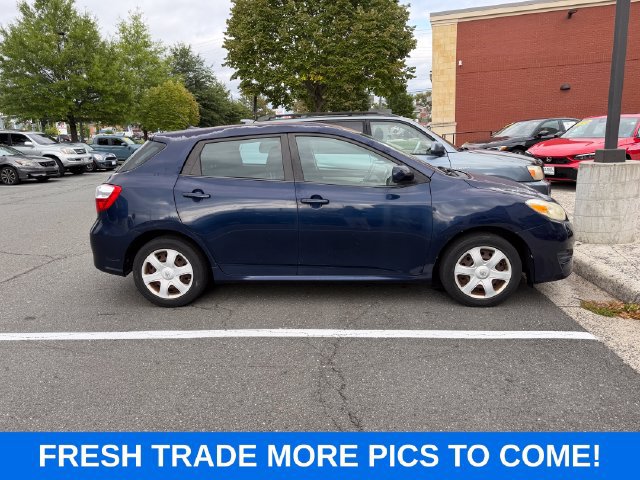 Used 2009 Toyota Matrix FWD image 1