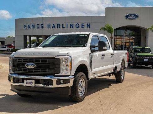 Certified 2025 Ford F250 XL AWD/4WD image 1