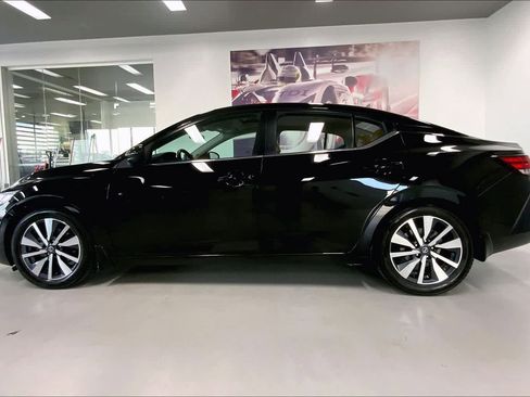 Used 2021 Nissan Sentra SV w/ SV Premium Package image 3