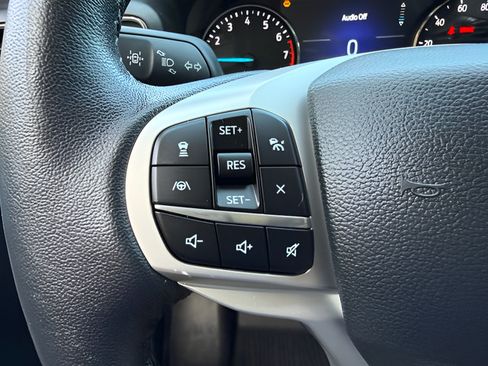Used 2023 Ford Explorer XLT w/ Equipment Group 202A AWD/4WD image 21
