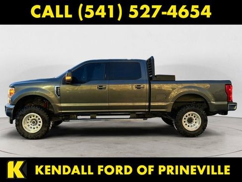 Used 2019 Ford F250 Lariat w/ Lariat Value Package AWD/4WD image 2