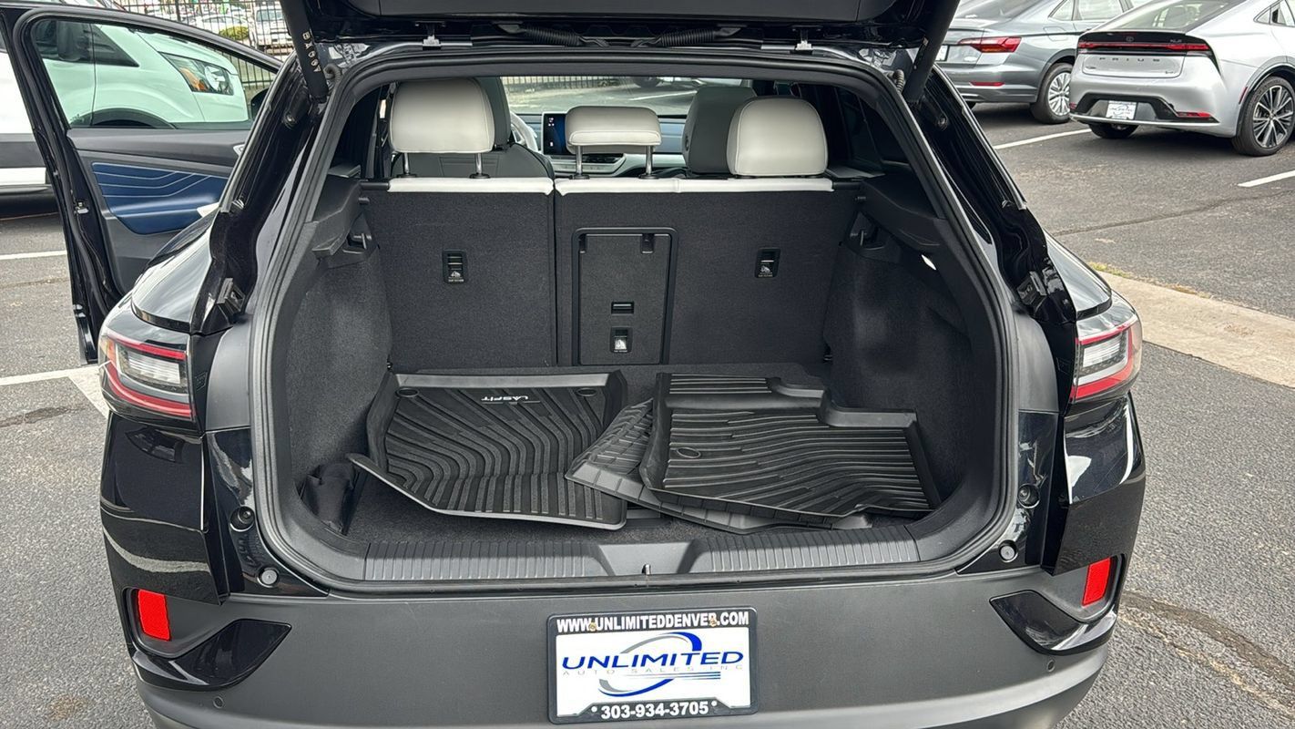 Used 2023 Volkswagen ID.4 Pro S AWD/4WD image 16
