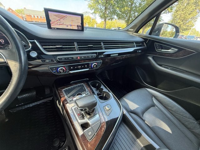 Used 2019 Audi Q7 3.0T Prestige w/ Prestige Package AWD/4WD image 21