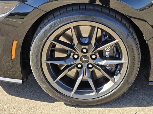 Used 2024 Ford Mustang Dark Horse image 14