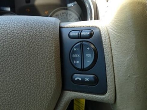 Used 2010 Ford Explorer Sport Trac XLT image 27