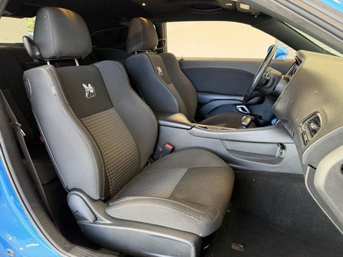 Used 2019 Dodge Challenger R/T Scat Pack w/ Shaker Package image 46