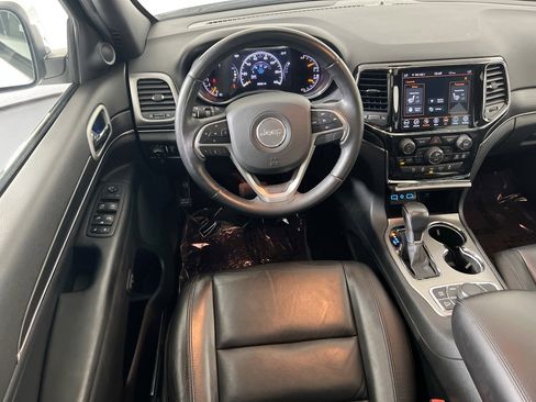 Used 2022 Jeep Grand Cherokee Limited image 23